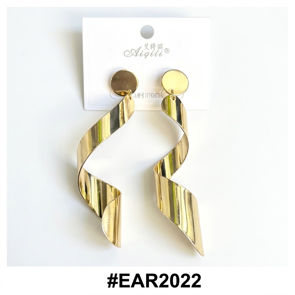 Stylish Aigili gold earrings with twisted design